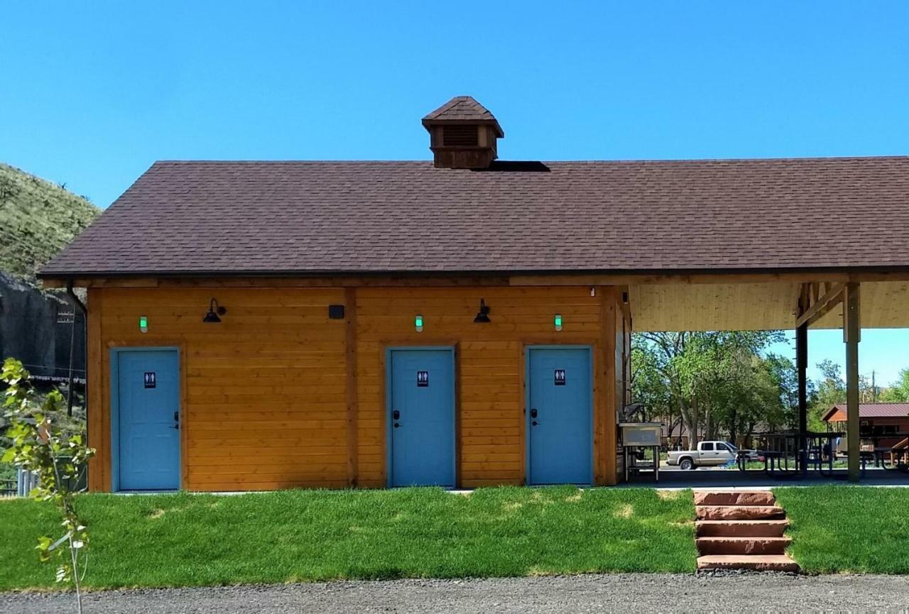 Castle Gate Rv Park Hotel Helper Exterior foto