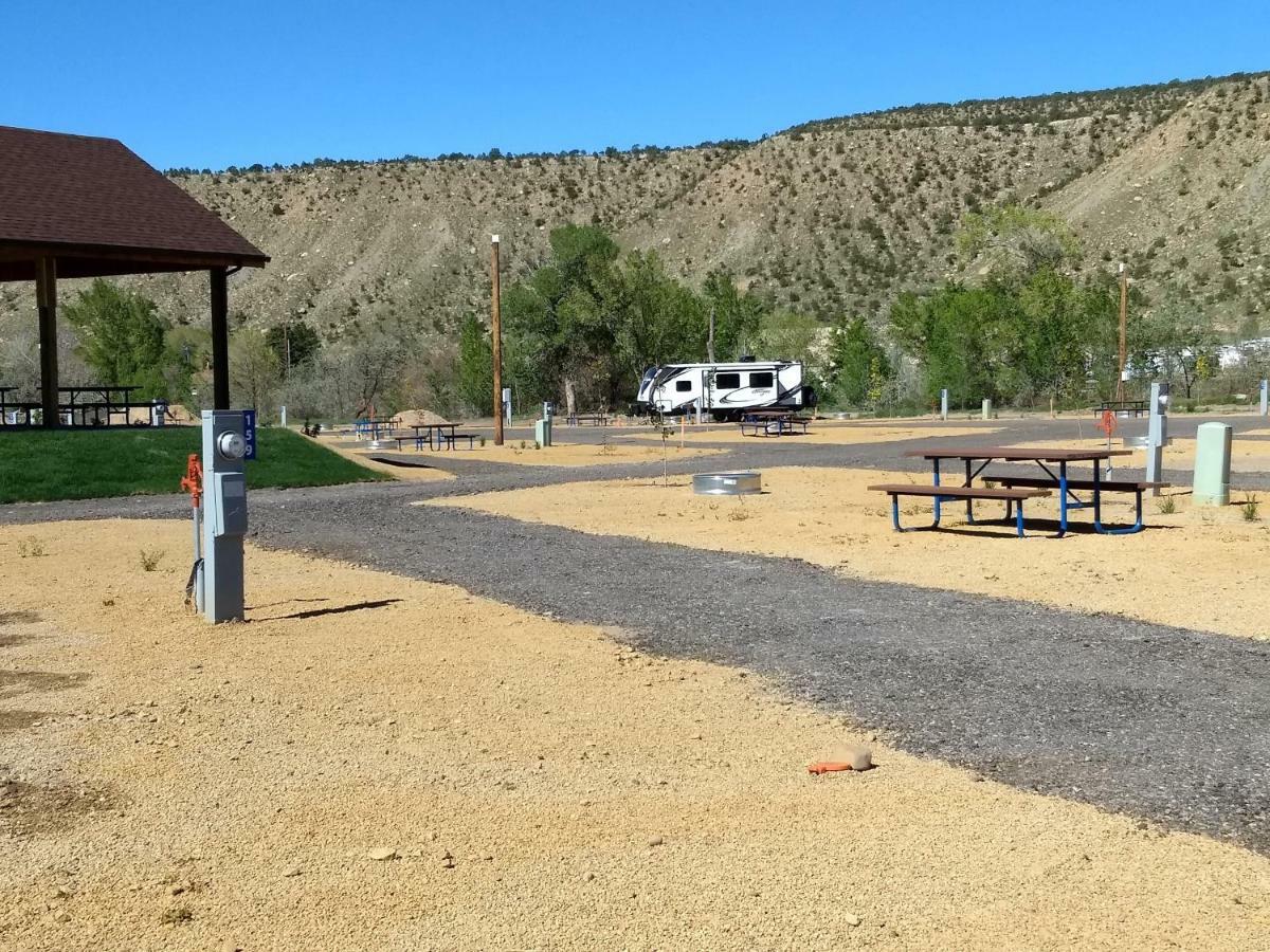 Castle Gate Rv Park Hotel Helper Exterior foto